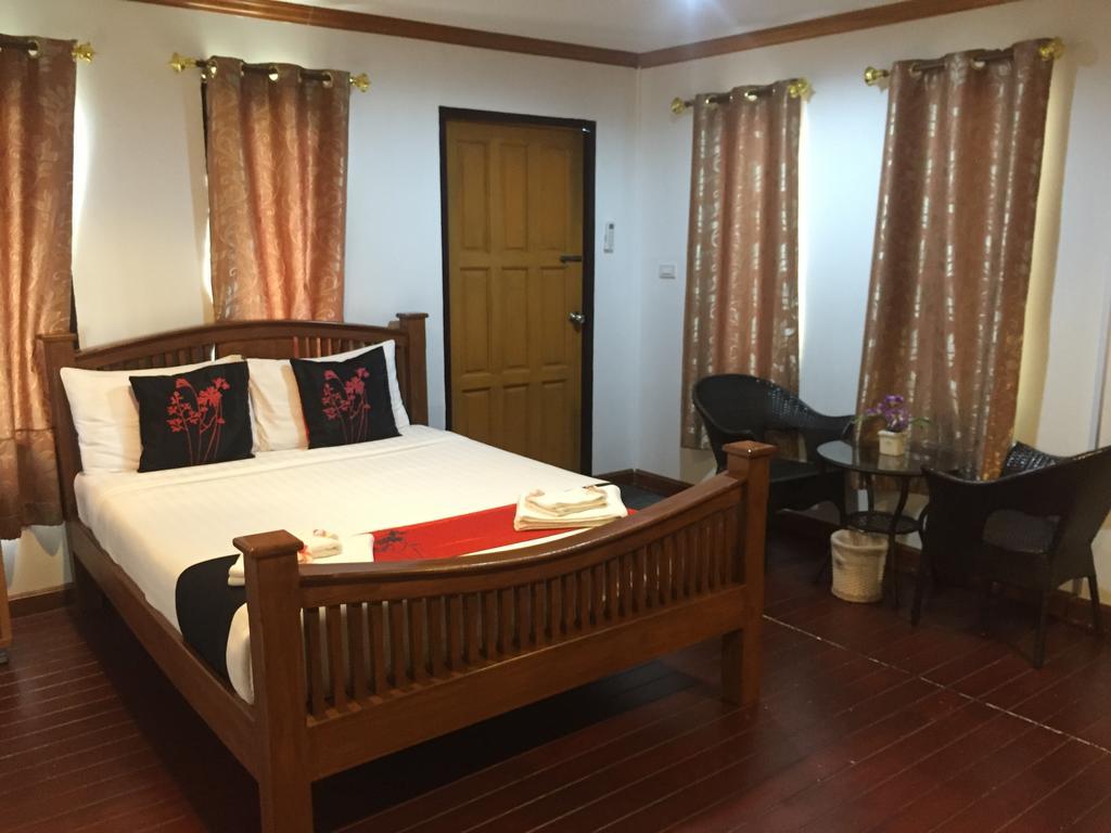 111 Resort & Spa Ban Tha Ramat Luaran gambar