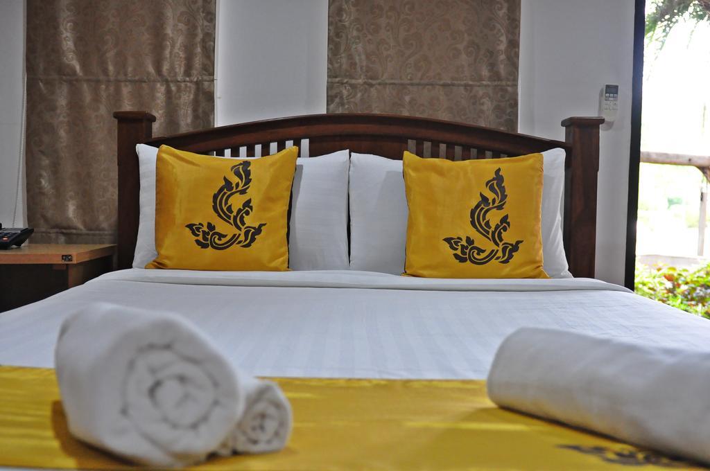 111 Resort & Spa Ban Tha Ramat Luaran gambar