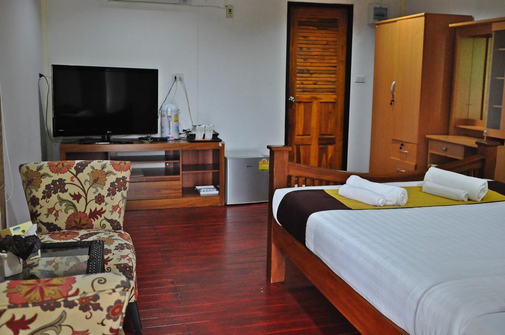 111 Resort & Spa Ban Tha Ramat Luaran gambar