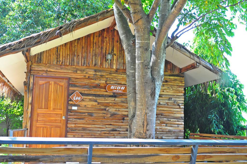 111 Resort & Spa Ban Tha Ramat Luaran gambar