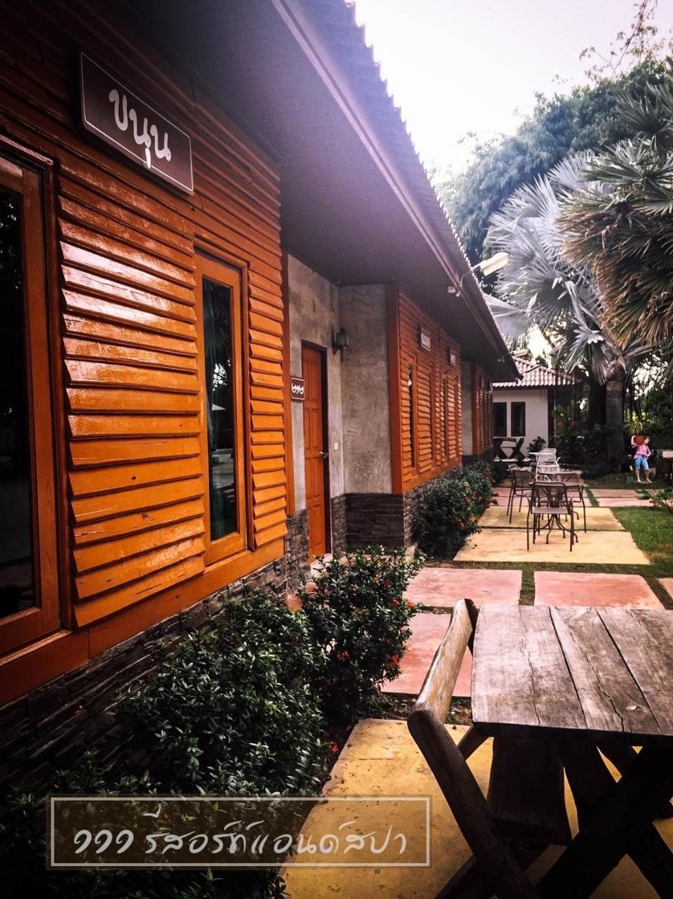 111 Resort & Spa Ban Tha Ramat Luaran gambar